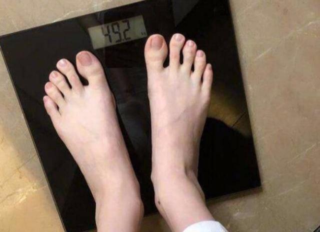 減肥時，什麼時候稱體重，是你的凈體重？很多人都稱錯了！