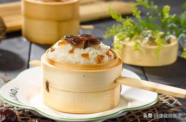 晚上失眠半夜總醒？老軍醫：按按肚上2個反射區，告別失眠睡得香