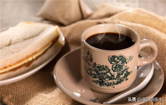 晚上失眠半夜總醒？老軍醫：按按肚上2個反射區，告別失眠睡得香