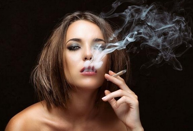 29歲男子，半夜胸痛，心梗去世，醫生直言：2個習慣害的！