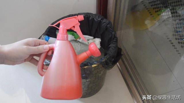 風油精加牙膏混合，作用太棒了，一年能省下不少錢，越早知道越好