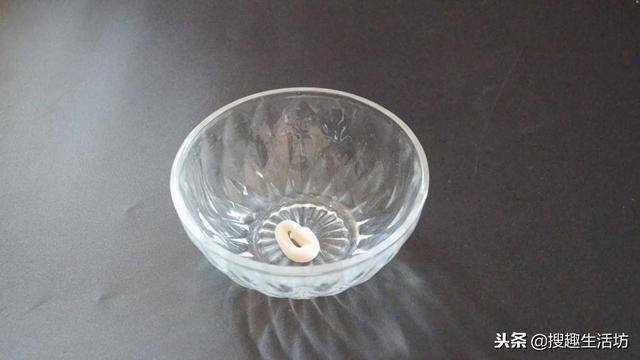 風油精加牙膏混合，作用太棒了，一年能省下不少錢，越早知道越好