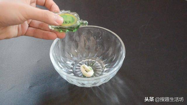 風油精加牙膏混合，作用太棒了，一年能省下不少錢，越早知道越好