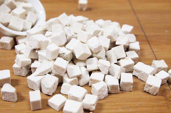 老人說「一兩茯苓一兩金」，春季茯苓好處多，但這3種做法，很多人都不知道