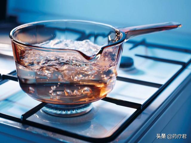 開水真的能消滅所有細菌嗎？醫生：還是有用的，請繼續！