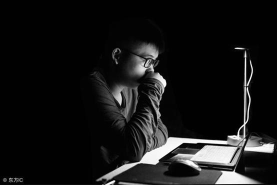 心血管醫生提醒：這4件事，比菸酒還要損傷血管，占一個也要改