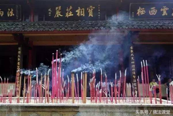 上香是上一支還是上三支？沒想到師父竟是「這樣說」......解開了我多年的迷思！