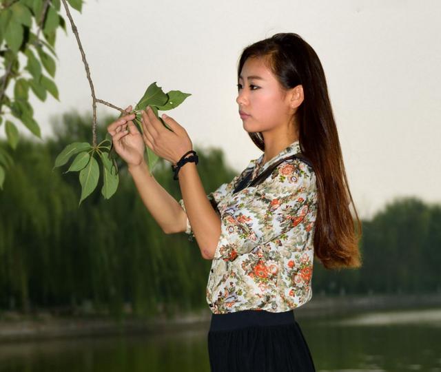 老婆去世小舅子拋棄岳母，我再婚時帶著岳母，她臨終送我一份大禮