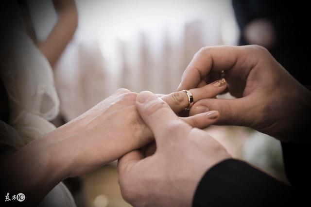 婆婆向我借8萬給小叔結婚，三年後要她還錢，她說是我給的不用還