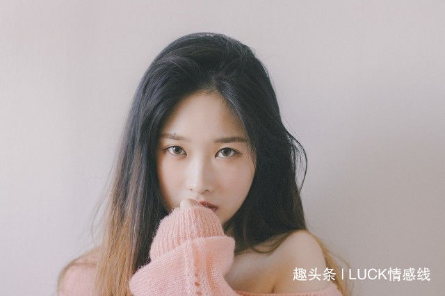 婆婆看不起鄉下兒媳，故意帶高檔店購物，看到兒媳購物過程傻住