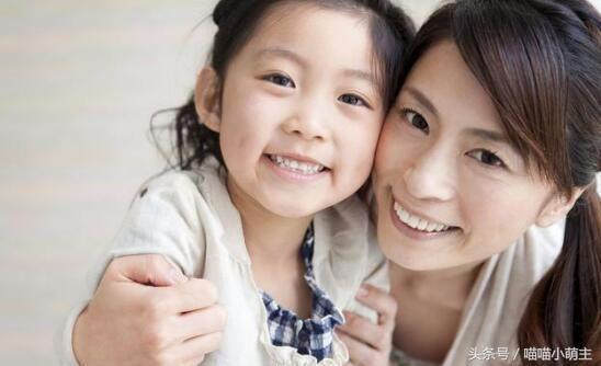 離婚5個月，我去前夫家看女兒，聽到小姑子的話，我給她一巴掌