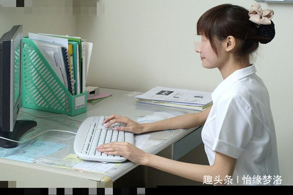 給上夜班的護士女友送晚餐，看到她在病房的事，轉身就扔了