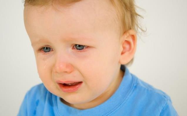 孩子2歲期，脾氣壞、愛尖叫？專家告訴你遇2歲兒童敏感期，你該這麼管