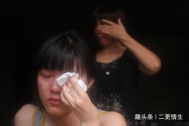 弟弟參軍供姐姐讀書，姐大學畢業弟還不回家，姐去部隊才知弟犧牲