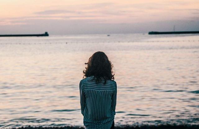 婚後度蜜月老公非要帶著婆婆，歸來後他們的做法，讓我決定離婚