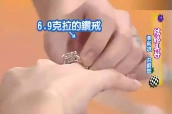 12年恩愛全是假象，不僅被家暴出軌，竟有5個私生子流浪在外！