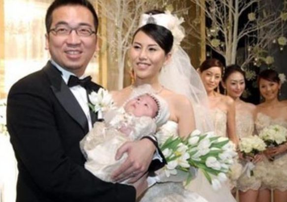 12年恩愛全是假象，不僅被家暴出軌，竟有5個私生子流浪在外！