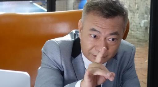 22歲被周潤發捧紅，如今62歲在廣東耕田，因拍戲21年仍未發財!