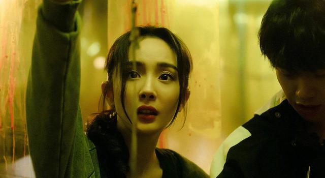 她曾有機會成為成龍的兒媳婦，一手好牌打爛，如今成為過氣女星！
