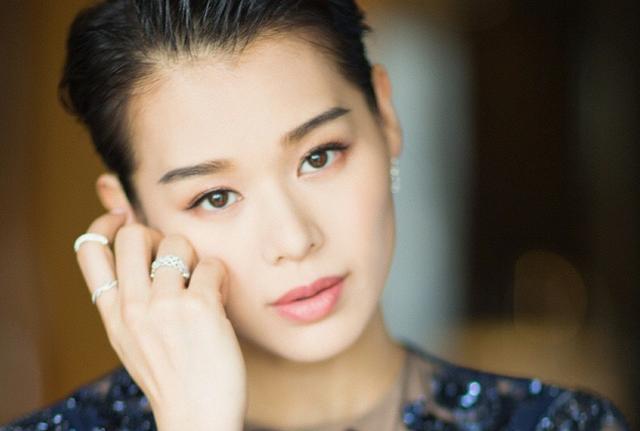 胡杏兒二胎出生，網友：金童玉女難重合，最適合她的人才剛來！