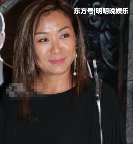 最丑港姐為了嫁他，等足12年，最後靠意外懷孕成功結婚！