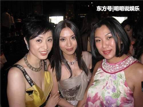 最丑港姐為了嫁他，等足12年，最後靠意外懷孕成功結婚！