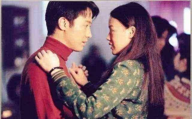 與富商結婚一年，丈夫國外千畝家產曝光，這才是娛樂圈中會嫁人的