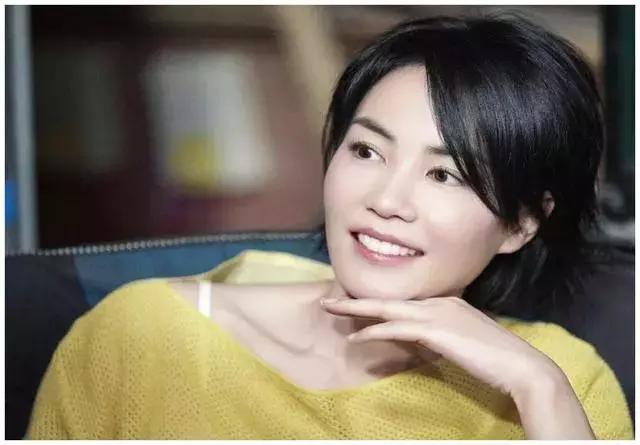 王菲被傳感情不和首次現身，疑似「整形」失敗，網友：這是天后？