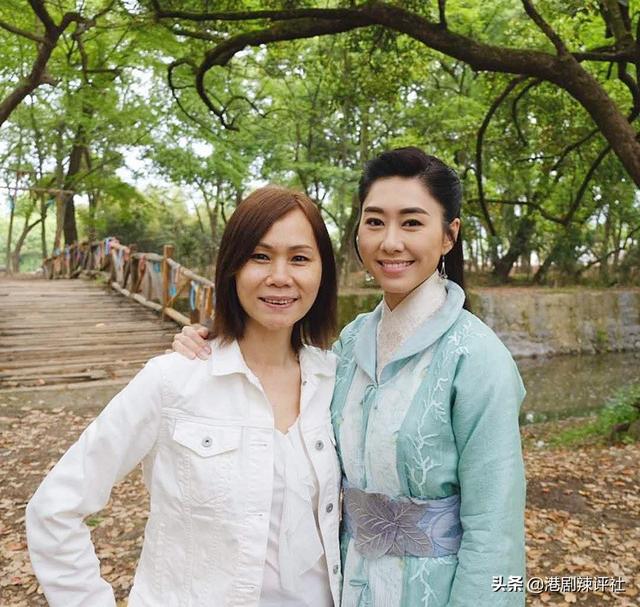 錯失馬國明單身至今，胡定欣賀父母結婚周年，疑惑自己是否能結婚