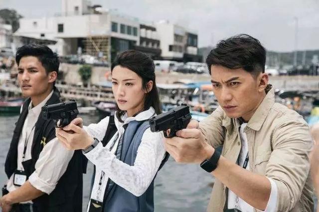 TVB巨製《鐵探》開播！袁偉豪一出場就被爆頭，堪稱2019最慘男主!