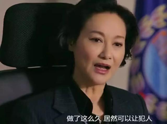 TVB巨製《鐵探》開播！袁偉豪一出場就被爆頭，堪稱2019最慘男主!