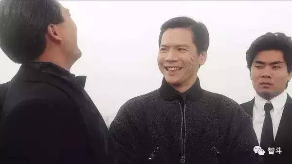向華強有錢有顏值，為什麼專寵向太30年？那你就看看向太太年輕的照片吧 