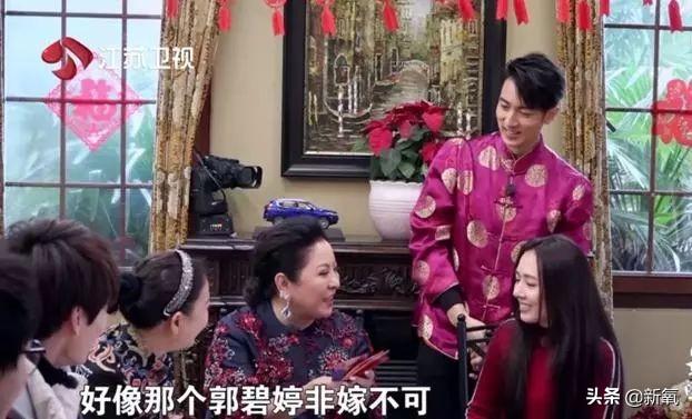 被向太拖進豪門的郭碧婷因800萬鑽戒被酸了？向佐回復甜炸了！