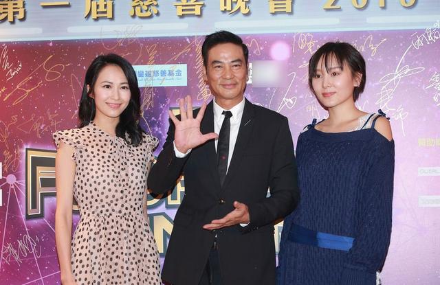 眾星亮相慈善晚會，女星服裝質感廉價，宣萱驚現麒麟臂鄭秀文嚇人！