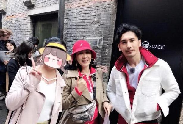 49歲鍾麗緹懷孕添實錘？小腹隆起，高齡還要生子被指太拼了