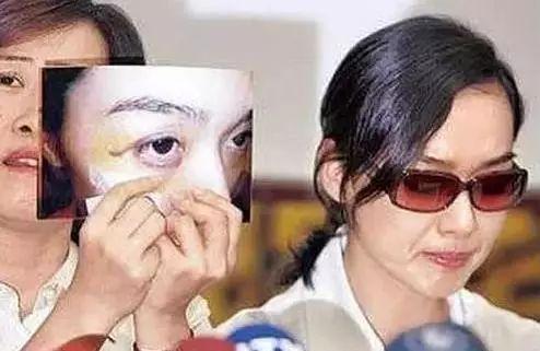 她也玩完了！一連被爆4個男友，原來都是假清純！可惜他卻愛上了渣男