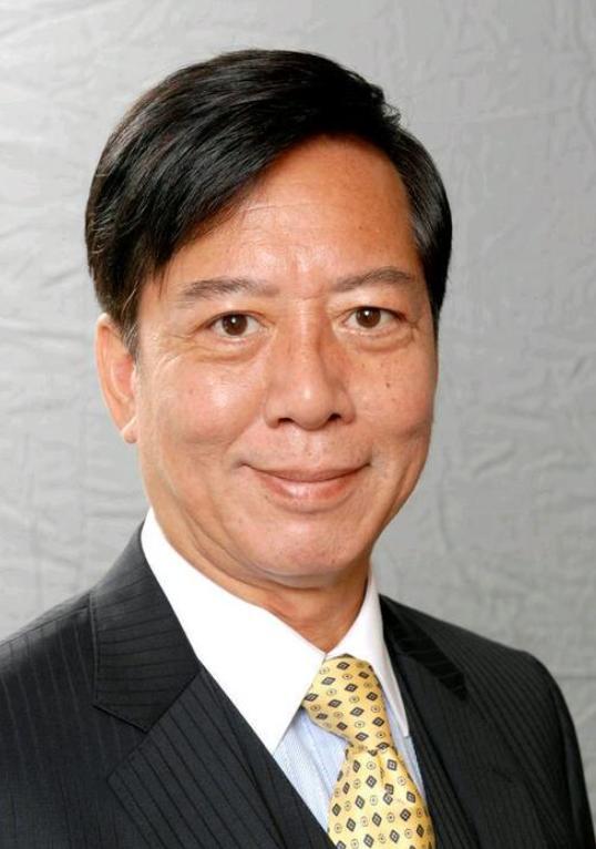 66歲TVB老戲骨駱應鈞患病無奈減產，出院至今無工作感嘆人走茶涼~~~