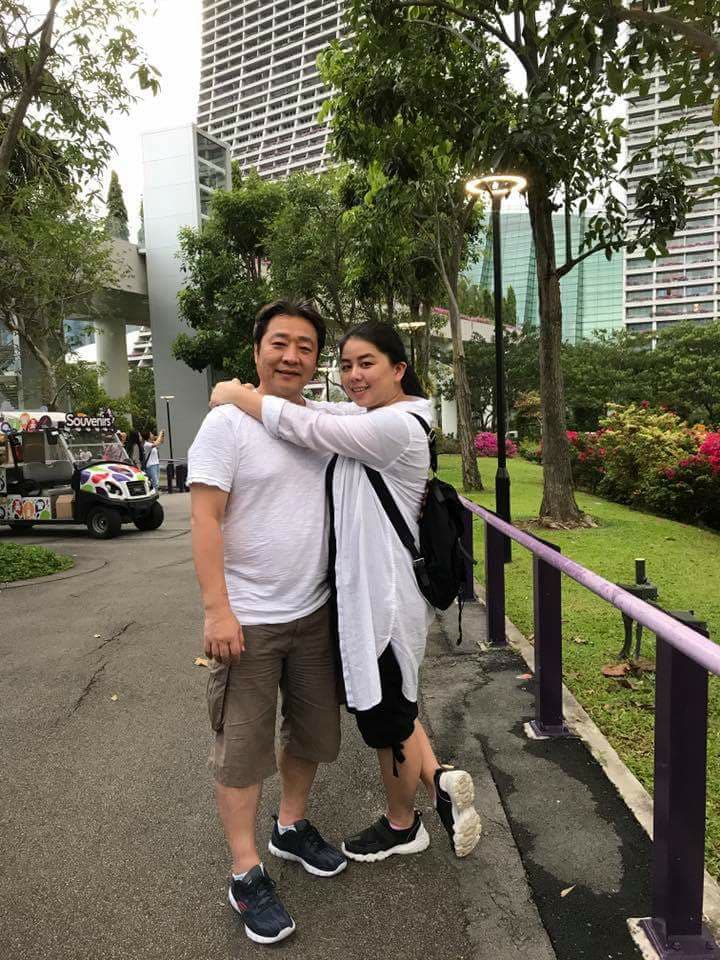 「閃亮三姊妹」小珍當年三病纏身艱辛產子　消失10年熬成製作人「靠兒療喪父痛」