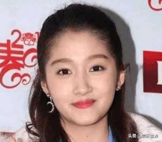 女星無修圖照，趙麗穎原形畢露，林心如慘變大媽，只有她被稱讚!