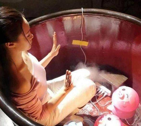 明星拍戲「下半身」不能看，一個比一個奇葩，原來我們都被電視劇騙了！