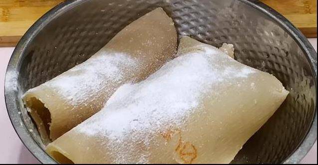 豬皮別再做皮凍了！這樣簡單一做，Q彈粘牙，開胃又解饞，比紅燒肉還好吃！！！