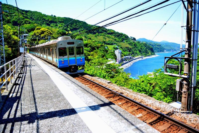全日本可以看見海的鐵路線10選，美到想中途下車！