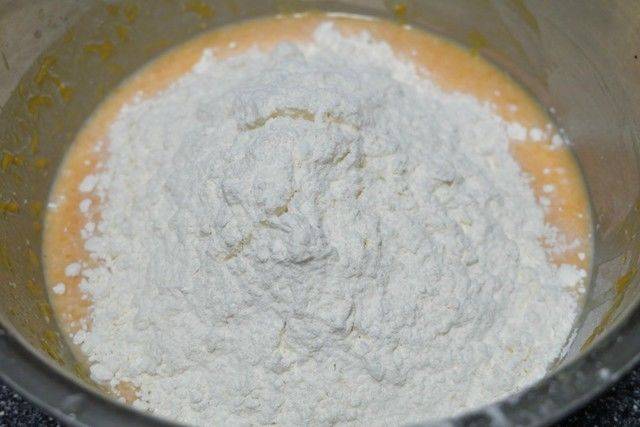 南瓜發糕好吃不難做，按照這個做法來，手不沾面，口感鬆軟不粘牙，好吃不上火，孩子說比蛋糕香