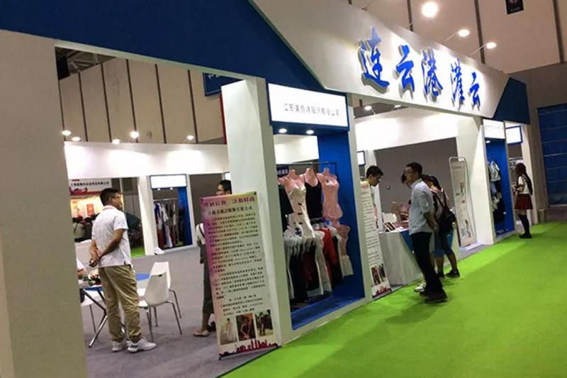 靠棺材、假髮、情趣內衣征服世界，名不經傳的中國小鎮火啦！ 