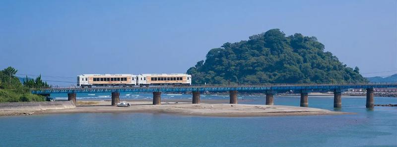 吃喝玩樂日本游丨日本最有特色的小火車，都在這裡了 