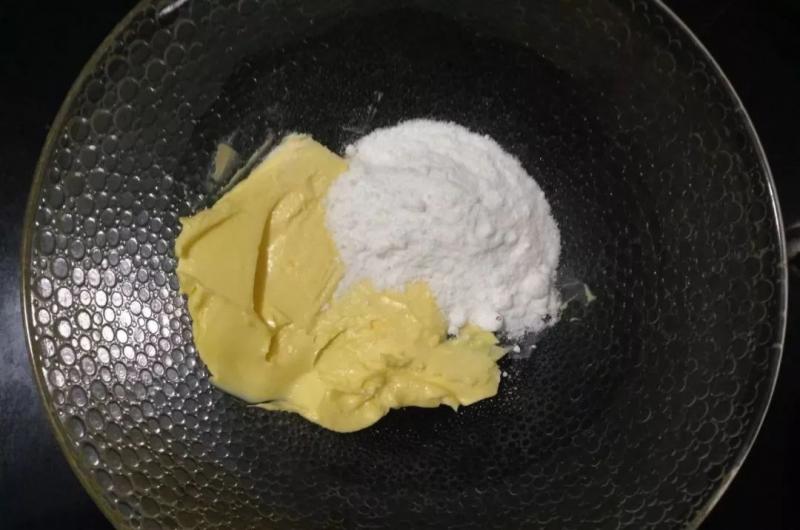 比網上賣的肉鬆餅好吃太多！一盤肉鬆酥餅配方給你了