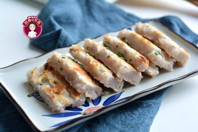 全家都愛吃它，外皮咔咔酥脆，內部軟彈，用手捏著吃停不下嘴