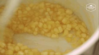 顏值逆天！驚呆客人的菠蘿蛋糕，你們猜一個賣多少錢？