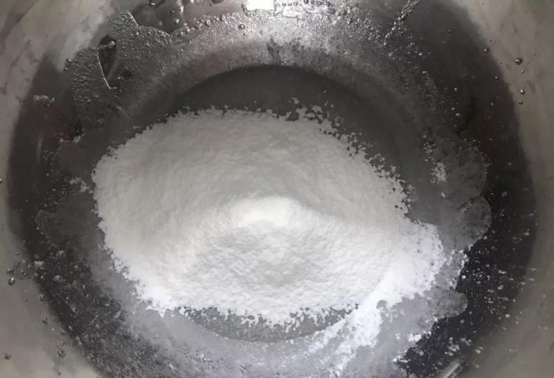 不用牛奶也能做蛋糕，簡單幾步，香甜可口、色澤金黃！