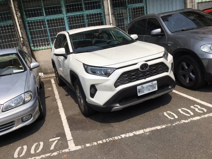 五代RA4試駕心得：顏值安全進步明顯但隔音駕駛感受退步 - Toyota - 汽車討論區